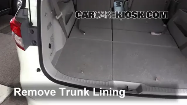 2012 Nissan Quest SV 3.5L V6 Levantar auto Usar el gato para levantar el auto